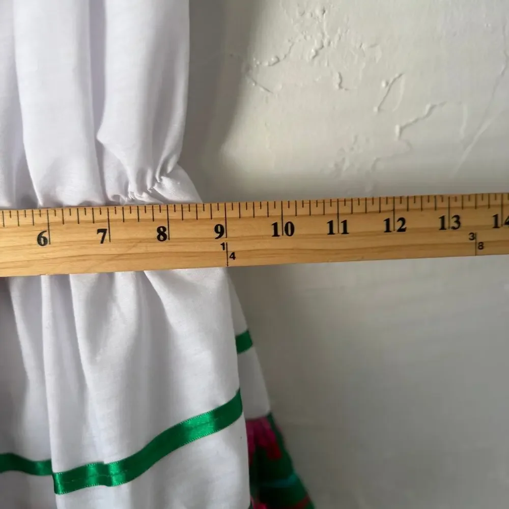 Traditional Mexican Girl’s Folklorico Dress Size‎ 3 – Green & White, Lace Trim
